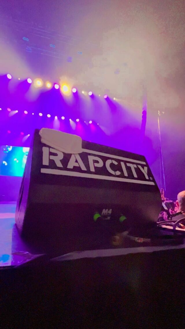 Das war @rapcity.ch season 05! 🔥 Unfassbare Energie und kranke Beats - wir freuen uns bereits auf 2024! 

#rapcity #hiphop #festival #hallenstadionzürich #deutschrap #vibes #legendary #abriss